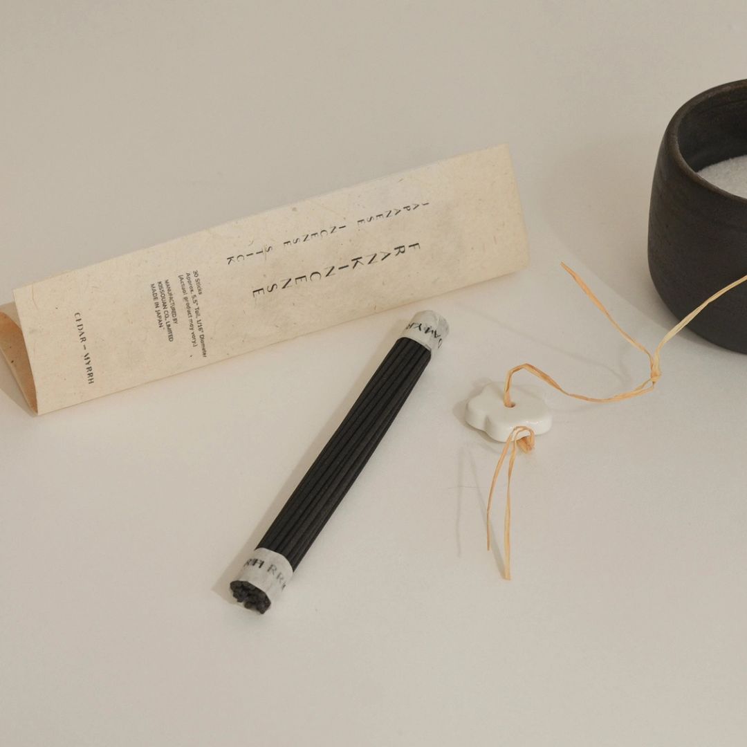 Encens japonais : encens et porte-encens