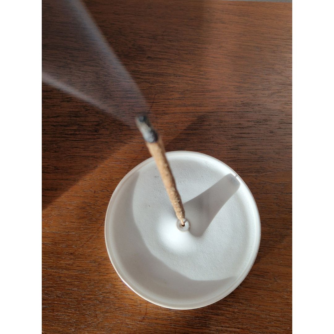 Porte-encens en céramique blanche