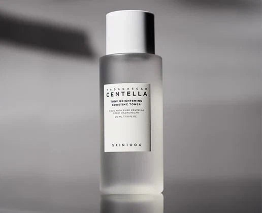 Skin 1004 Madagascar Centella Tone Brightening Boosting Toner 210 ml