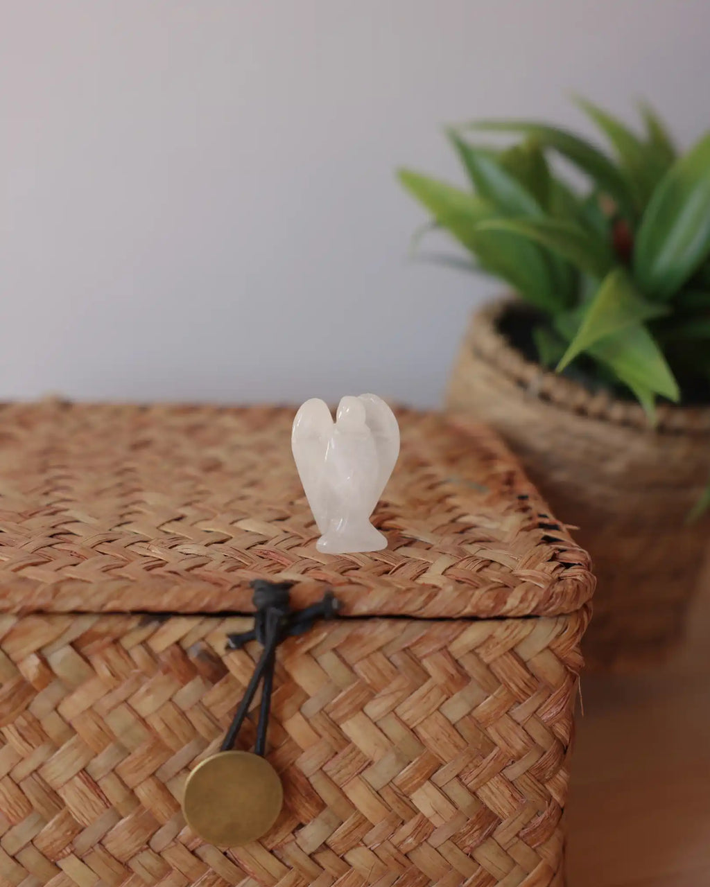 Little angel in white quartz